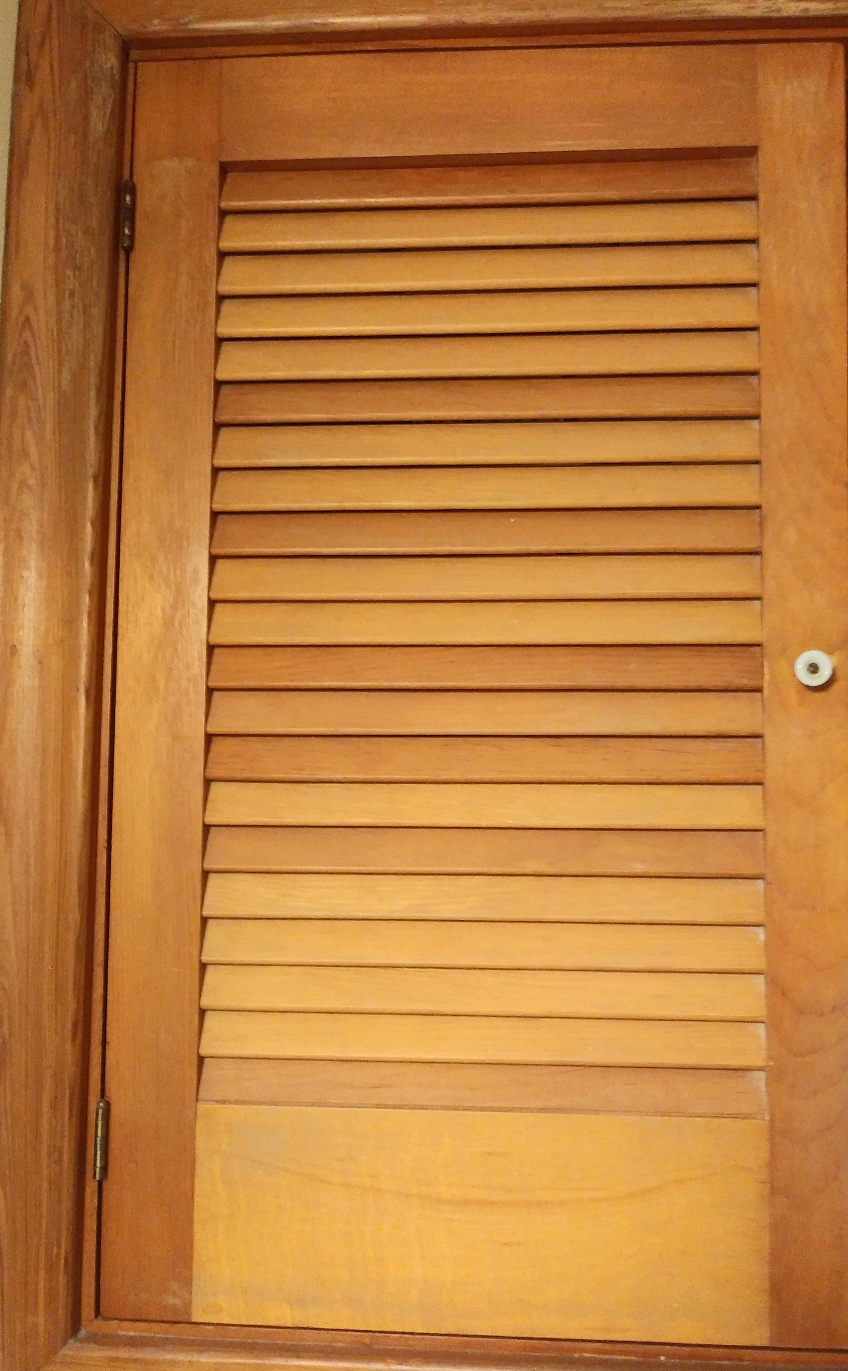 louver cabinet door